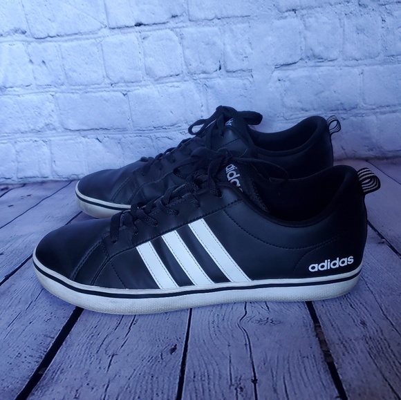 adidas gazelle silver green womens adidas Samba OG Shoes - Men's - Core Black / Cloud White / Gum main image 0